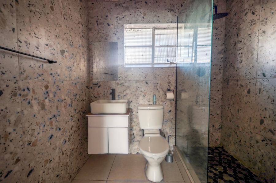 1 Bedroom Property for Sale in Quigney Eastern Cape